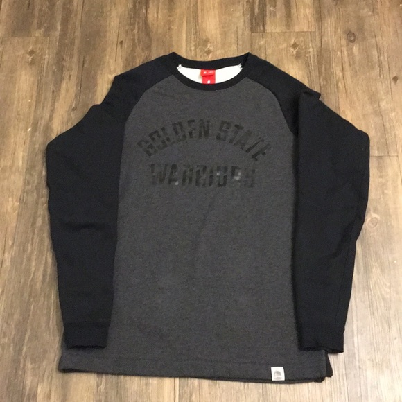 Nike Shirt - Picture 1 of 4